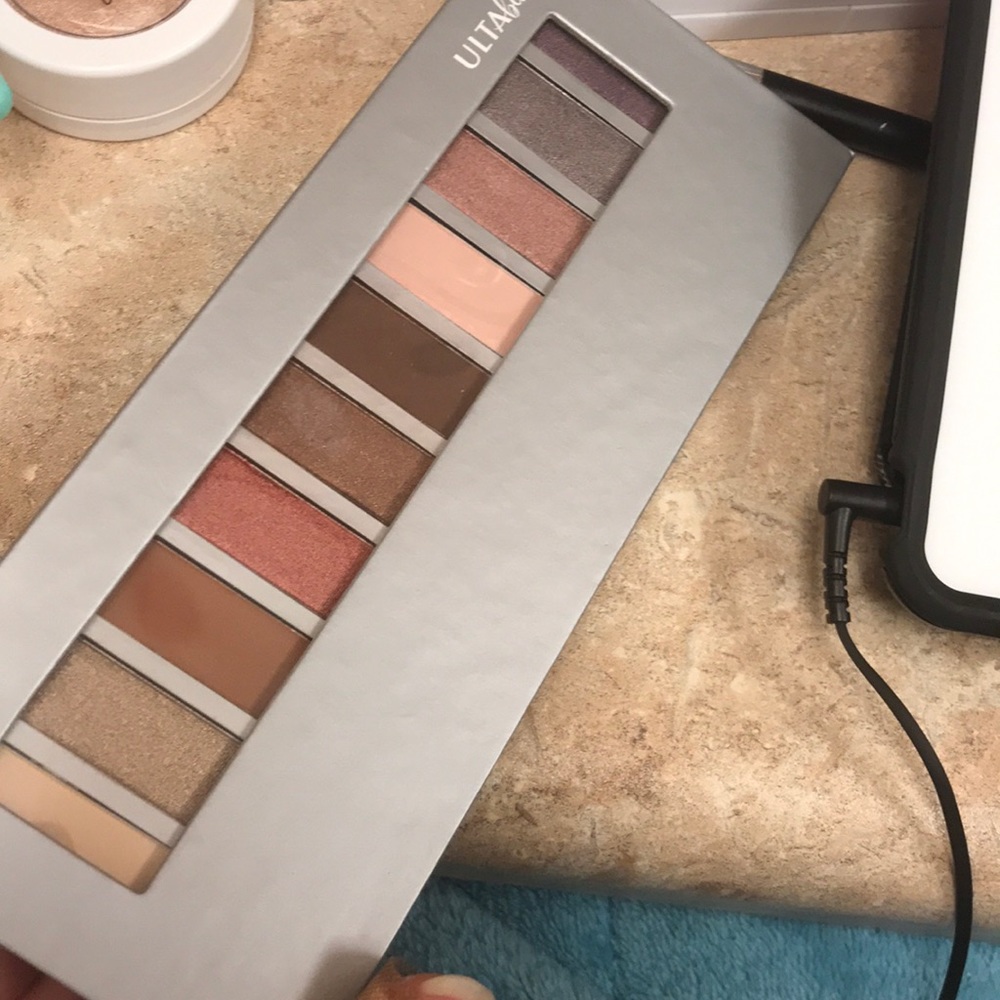 Eyeshadow received as gift